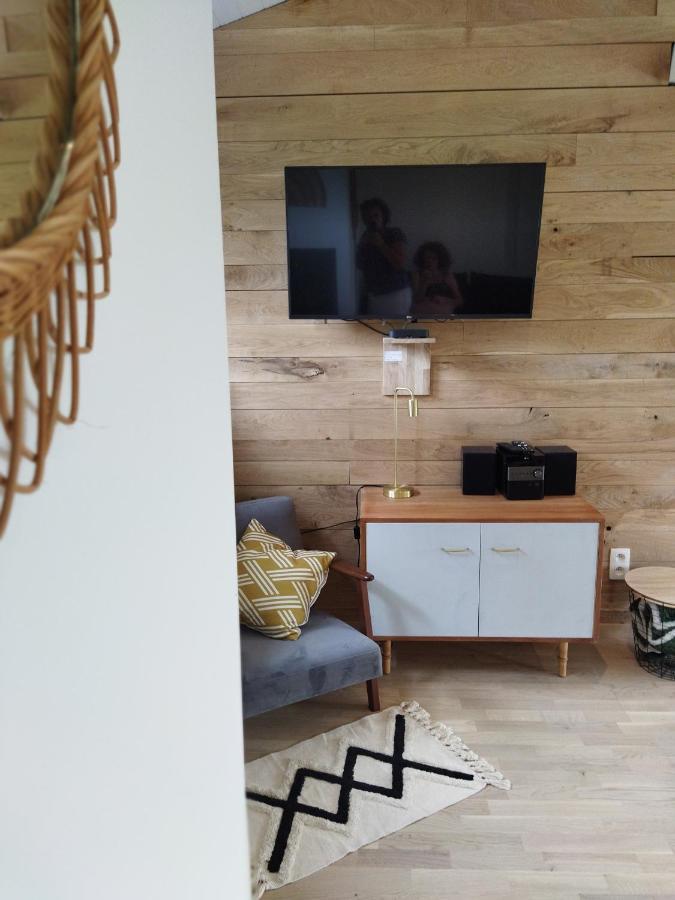 Le Clos Des 3 - Vacances Avec Vue En Ardennes A 5 Kilometres De La Roche - Maison De 90 M2 Avec Chambres - Avec Magnifique Jardin Rendeux Ngoại thất bức ảnh